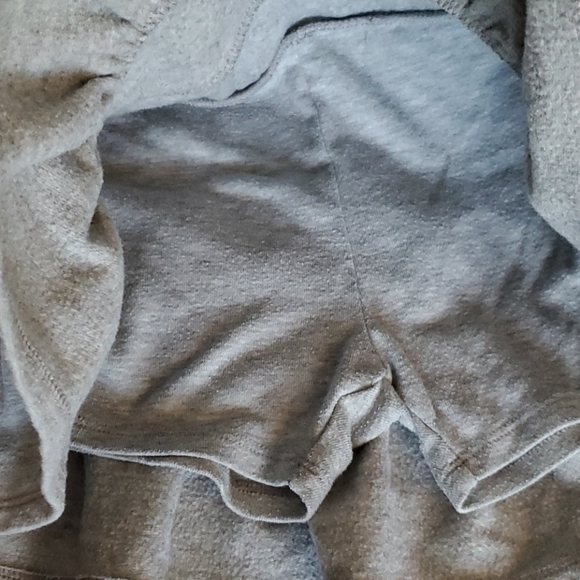 2 piece Gymboree bundle - Picture 5 of 9